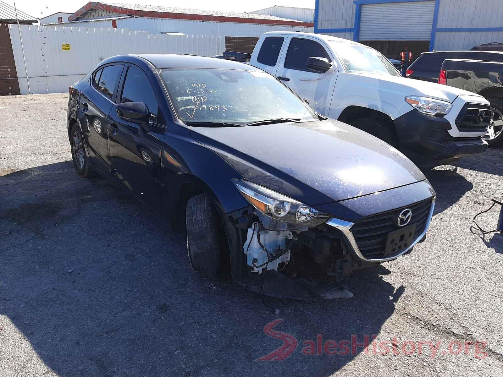 3MZBN1U75JM265998 2018 MAZDA 3