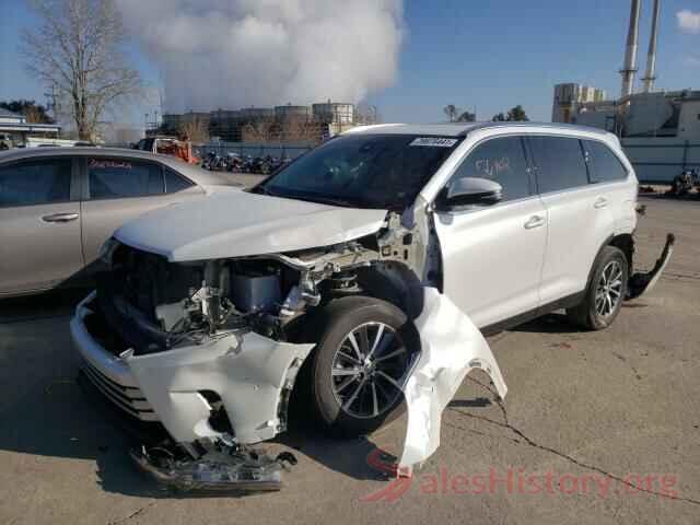 5TDKZRFH2KS564863 2019 TOYOTA HIGHLANDER