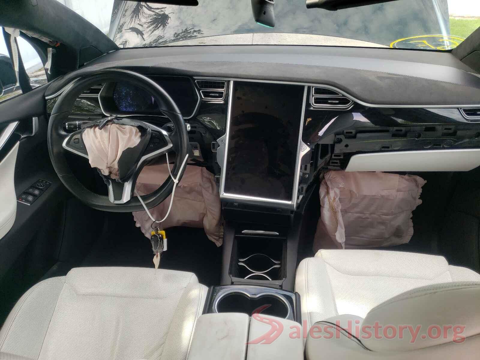 5YJXCBE28GF015661 2016 TESLA MODEL X