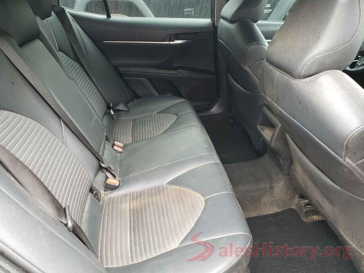 4T1B11HK9JU545623 2018 TOYOTA CAMRY