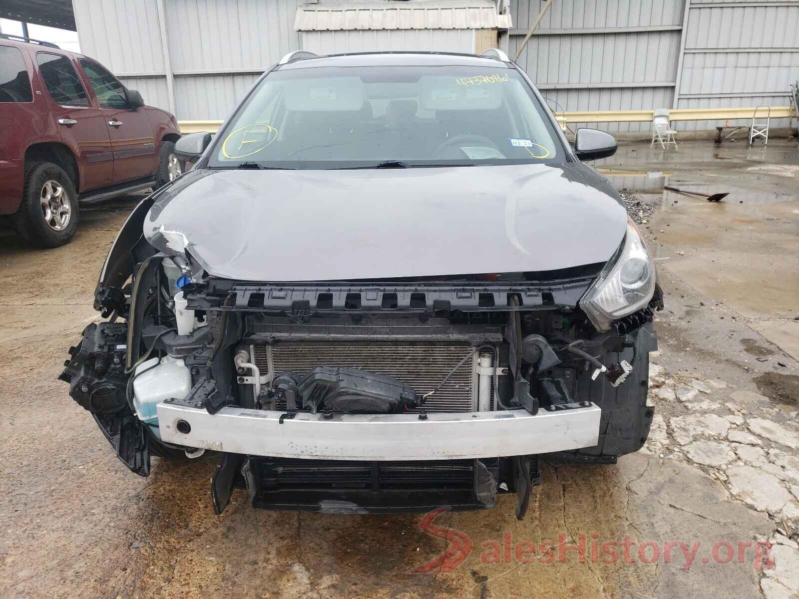 KNDCB3LC2J5170167 2018 KIA NIRO