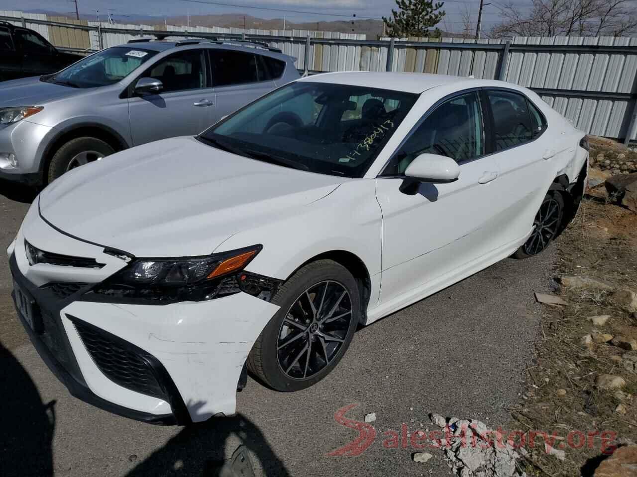 4T1G11AK2MU584798 2021 TOYOTA CAMRY