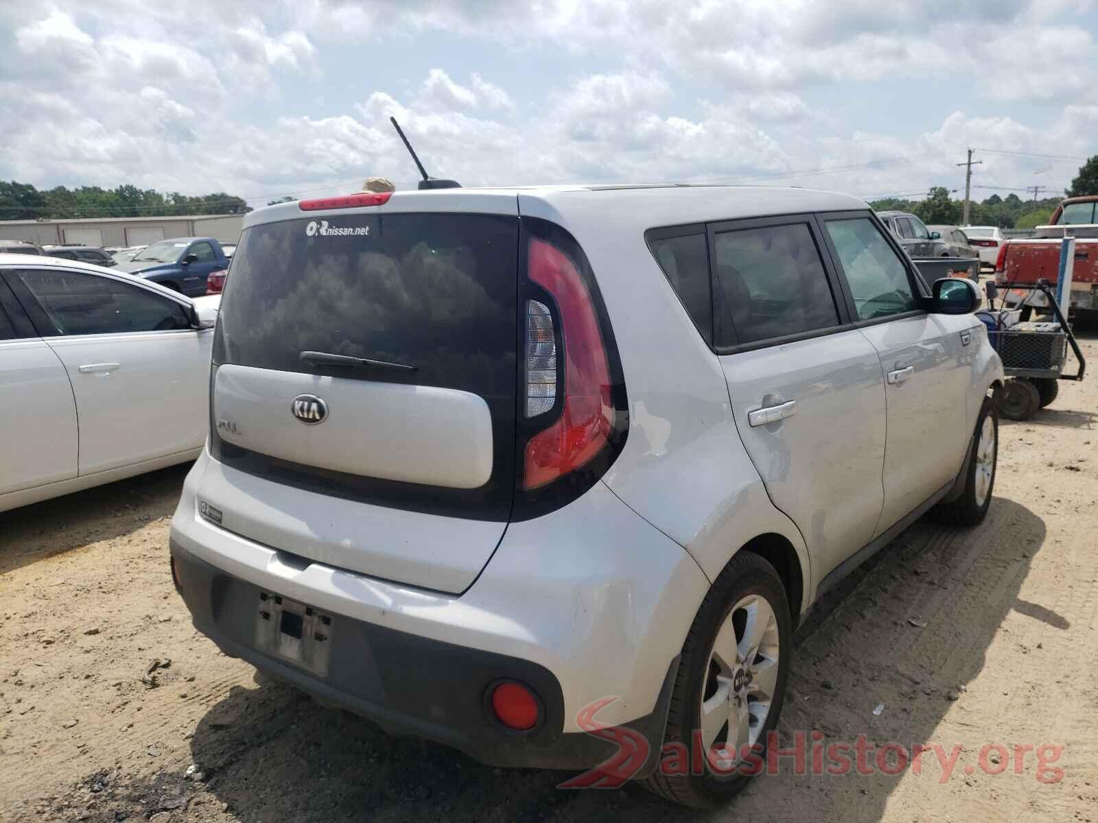 KNDJN2A21J7568560 2018 KIA SOUL