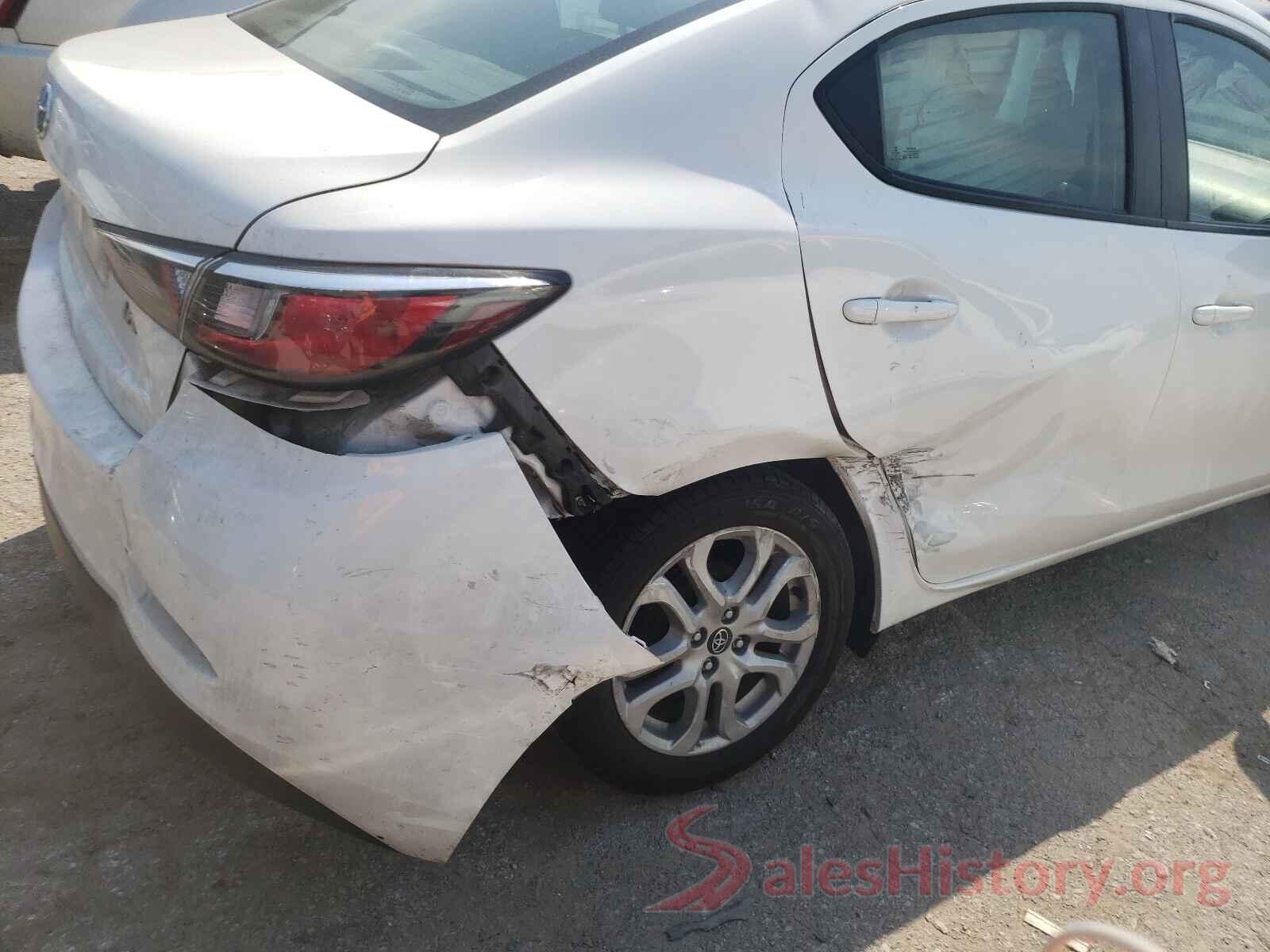 3MYDLBYV7JY310532 2018 TOYOTA YARIS