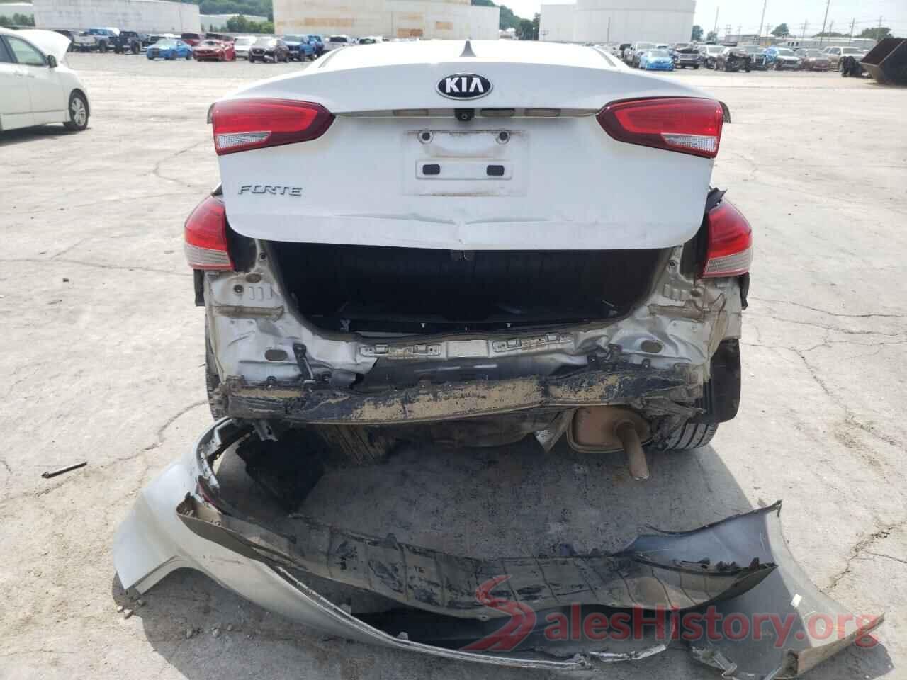 3KPFK4A76JE276991 2018 KIA FORTE