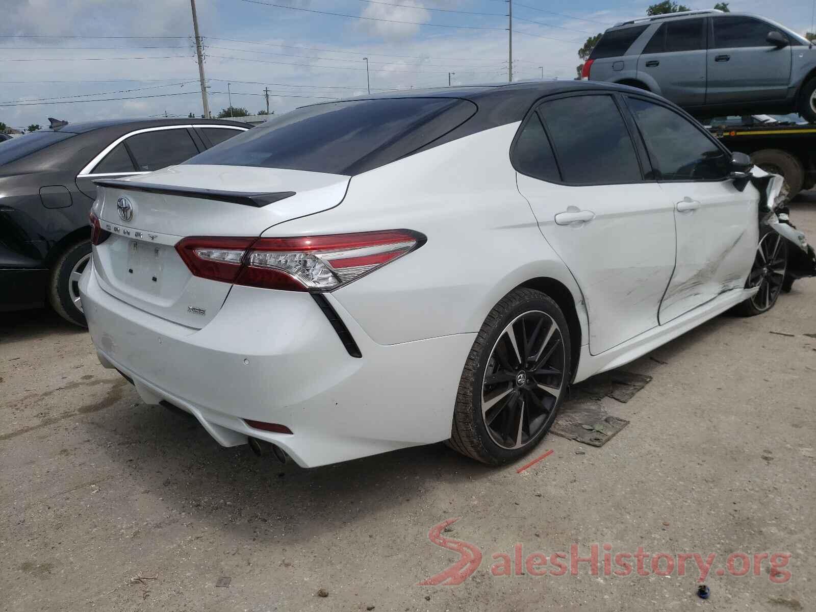 4T1B61HK4JU092335 2018 TOYOTA CAMRY