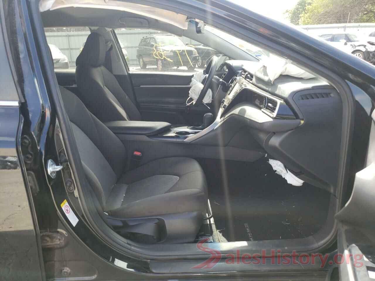 JTNB11HK5J3030589 2018 TOYOTA CAMRY