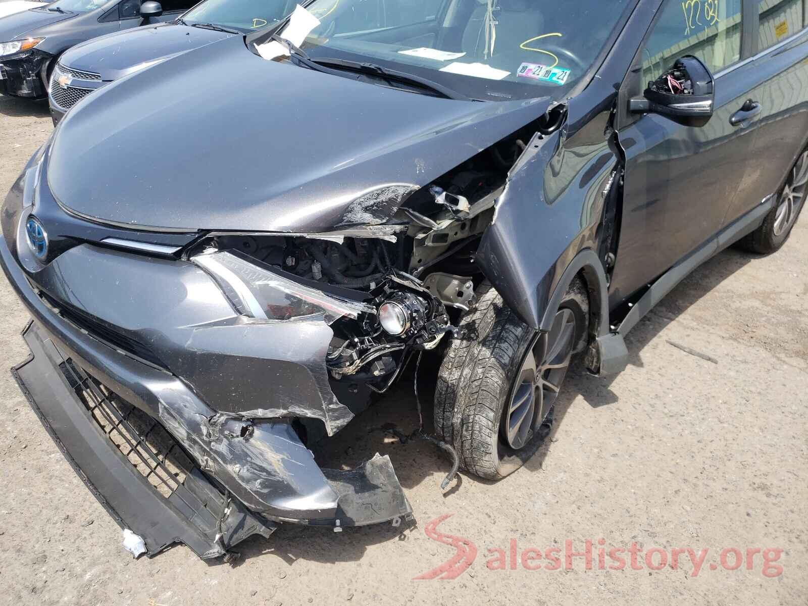 JTMRJREV1JD157673 2018 TOYOTA RAV4