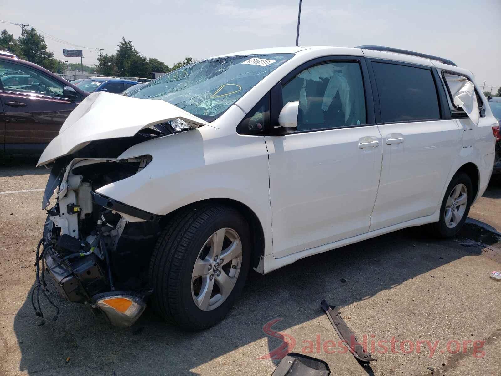 5TDKZ3DC8JS911681 2018 TOYOTA SIENNA