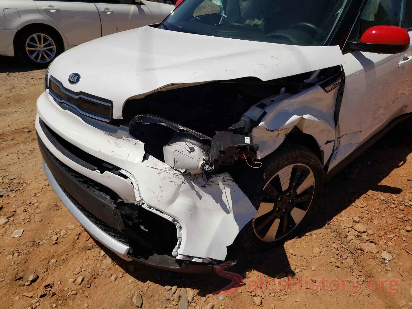 KNDJP3A55J7596226 2018 KIA SOUL