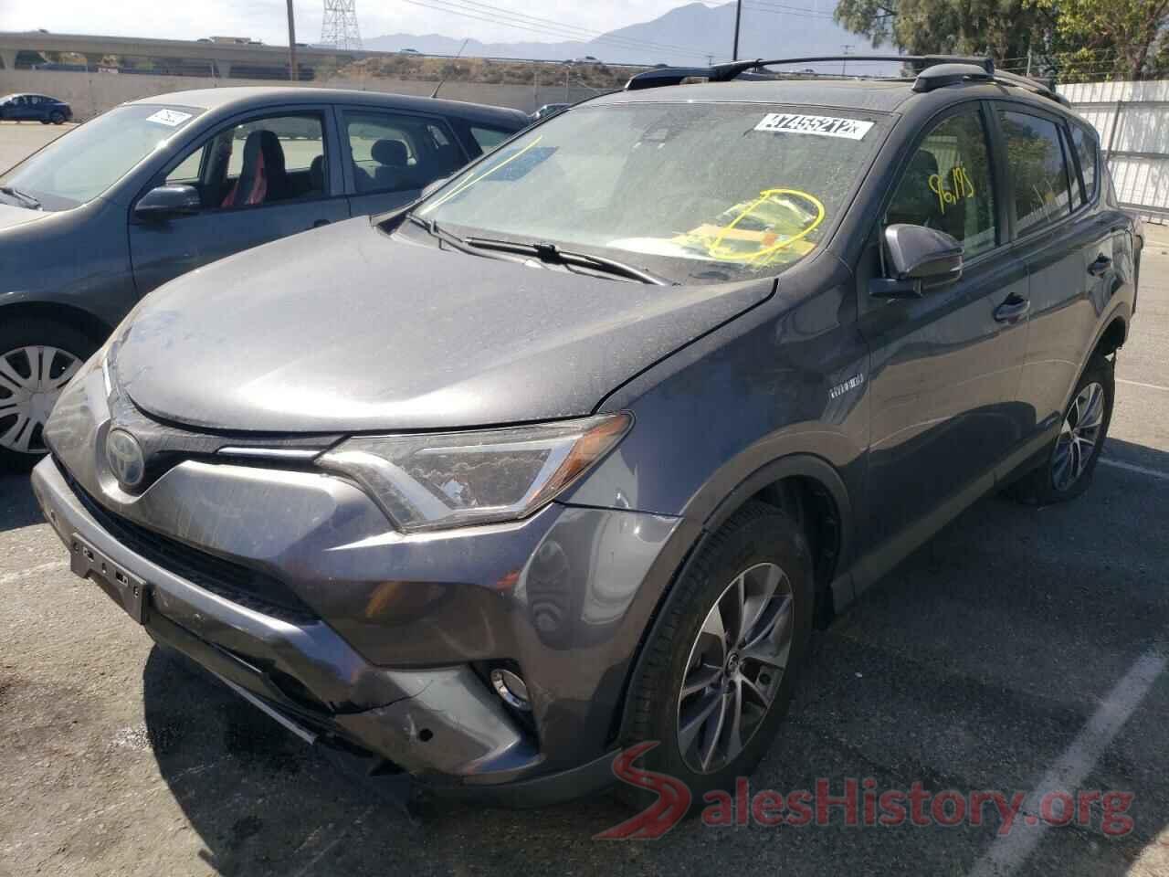 JTMRJREV2HD074585 2017 TOYOTA RAV4