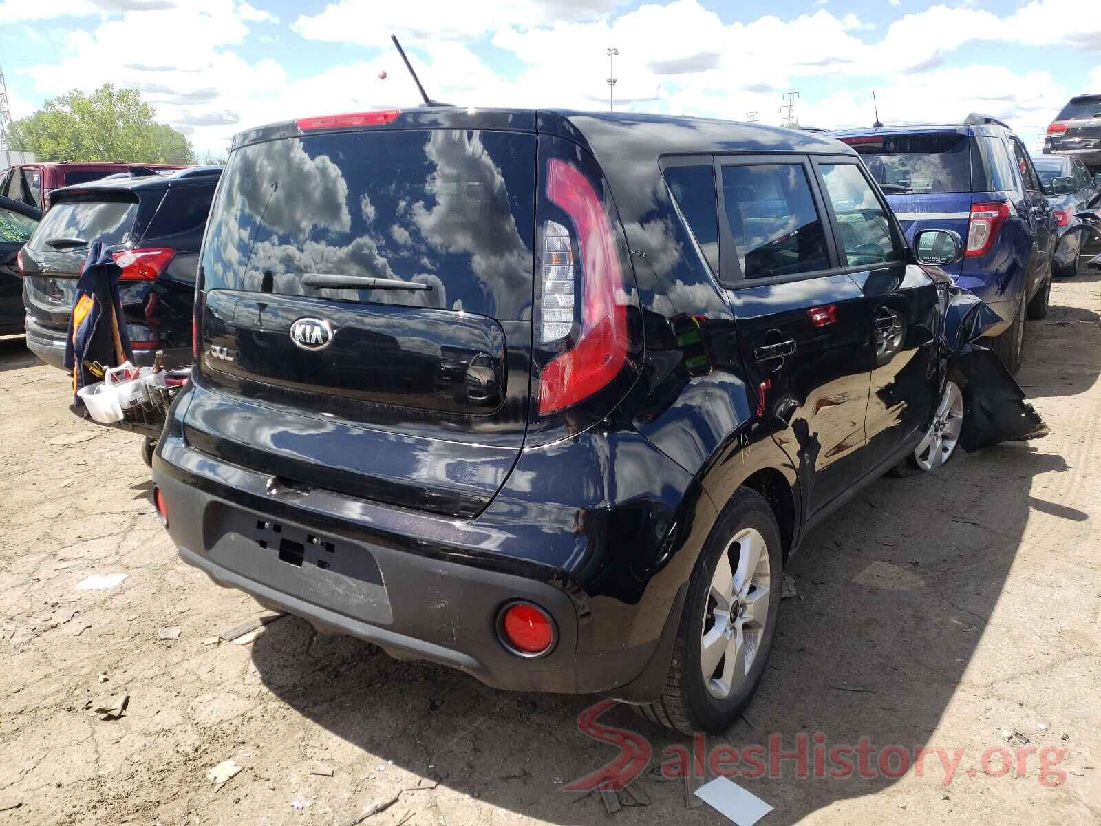 KNDJN2A2XJ7622566 2018 KIA SOUL