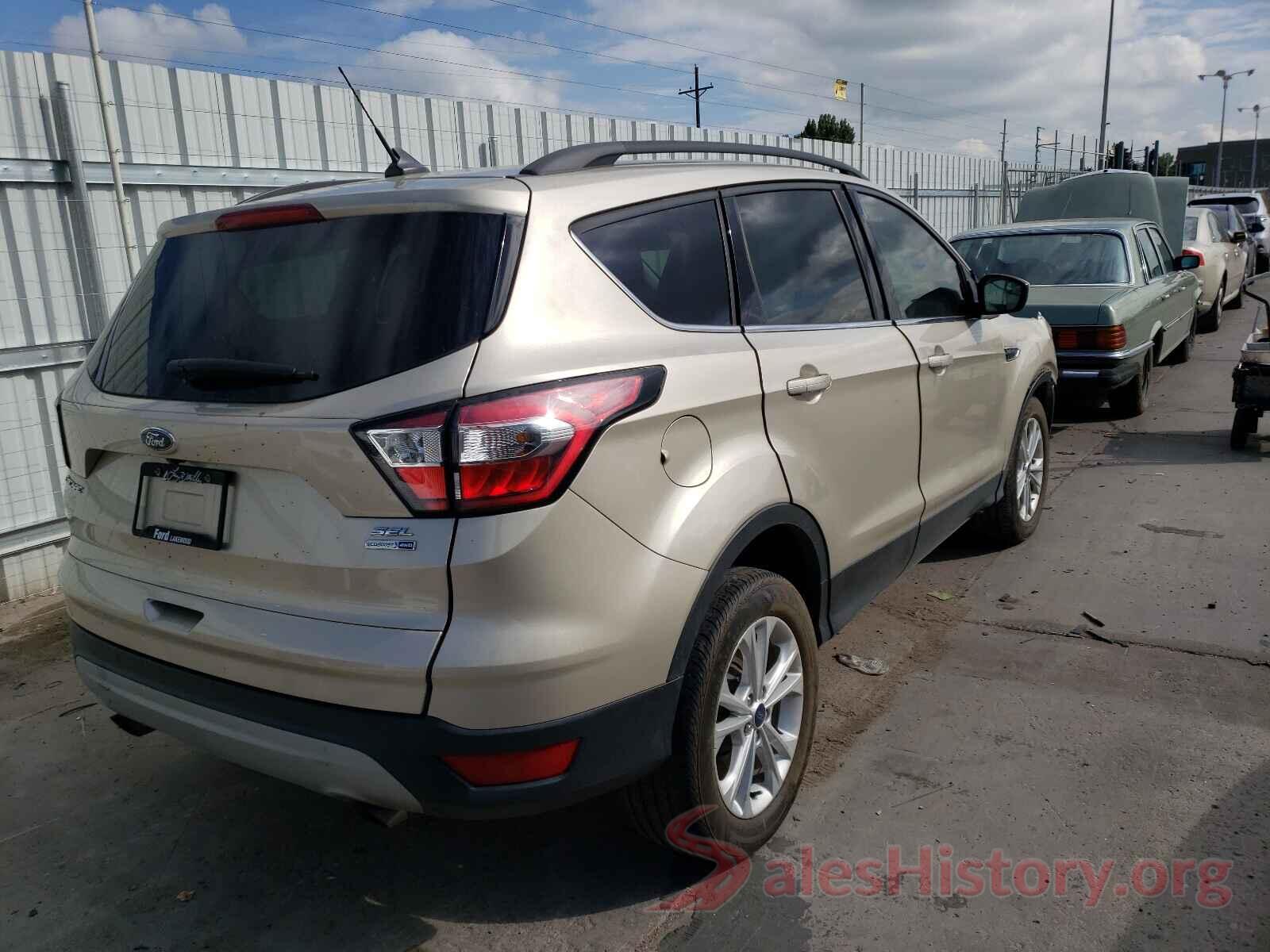 1FMCU9HD7JUC76226 2018 FORD ESCAPE