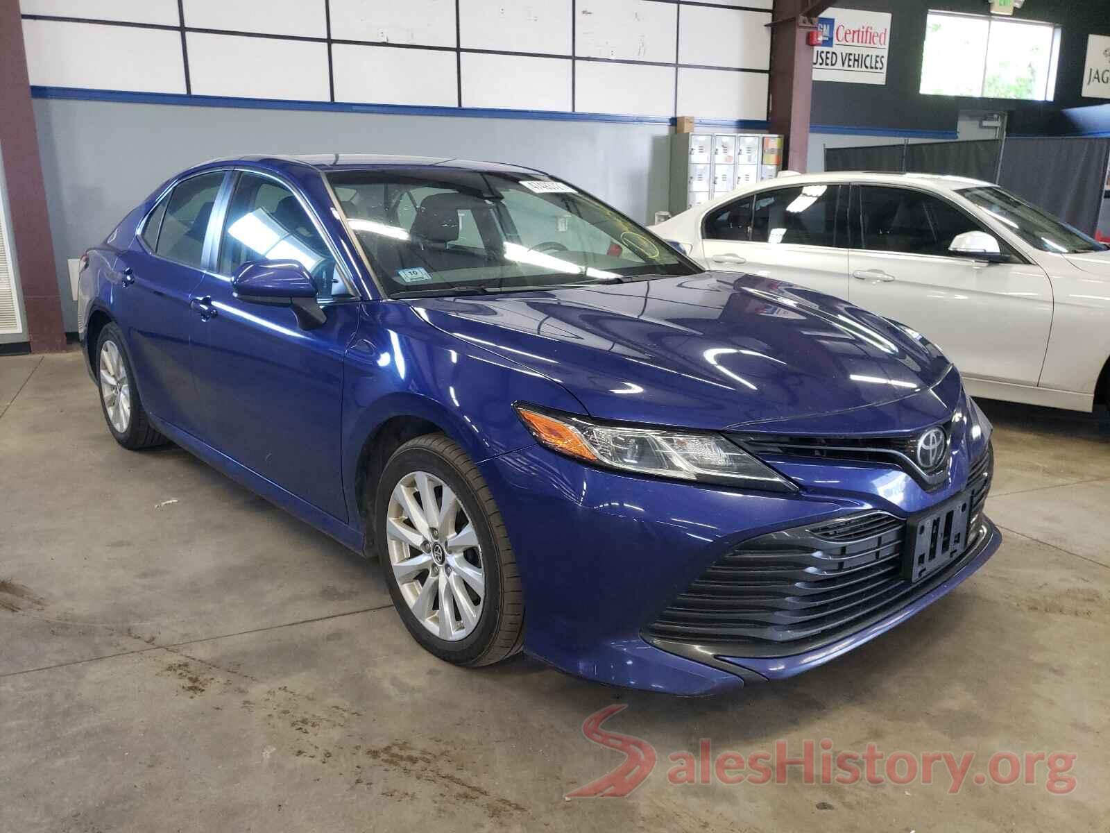 JTNB11HK0J3010881 2018 TOYOTA CAMRY