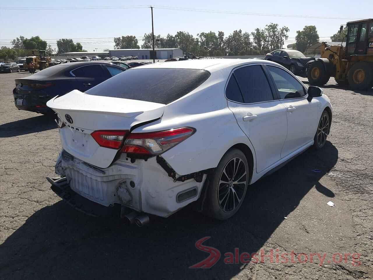 JTNB11HK5J3050308 2018 TOYOTA CAMRY