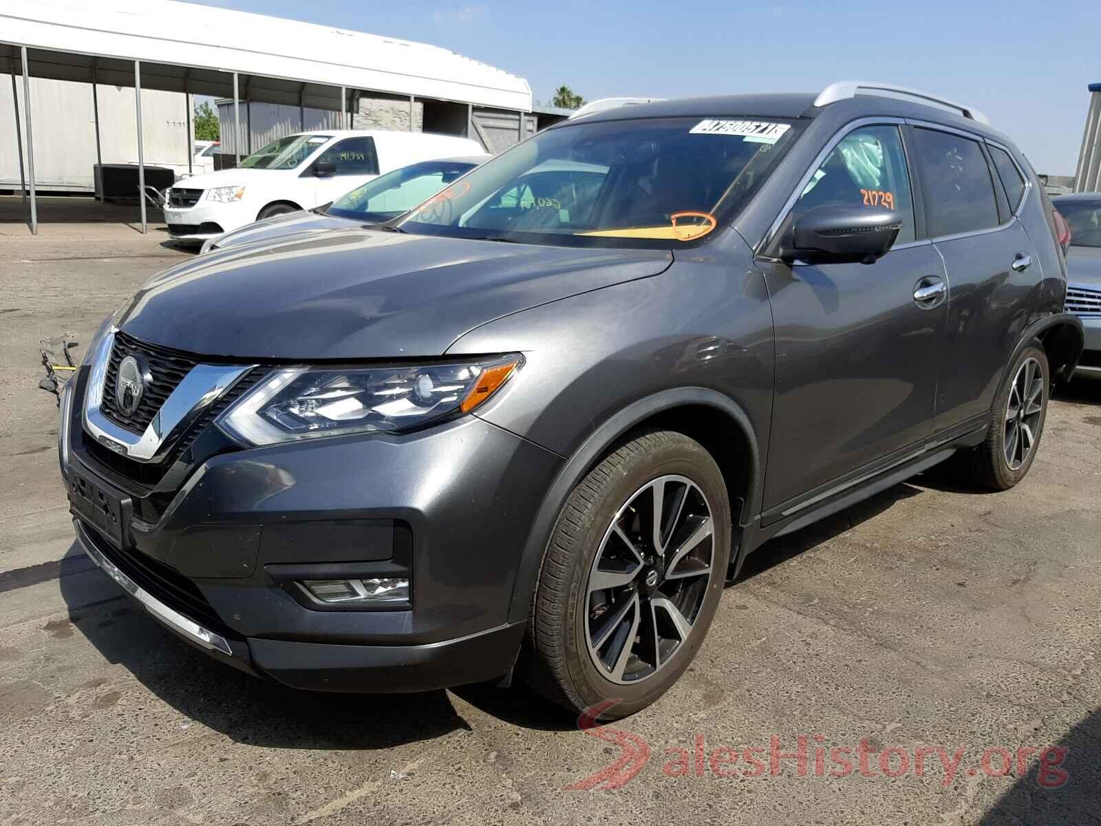 JN8AT2MT0JW458944 2018 NISSAN ROGUE