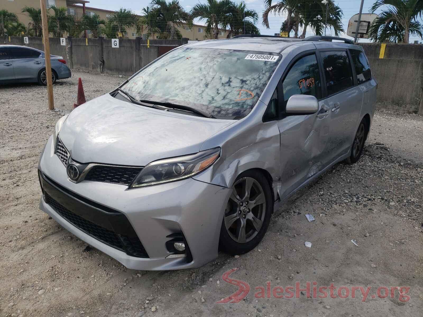 5TDXZ3DC2JS904098 2018 TOYOTA SIENNA