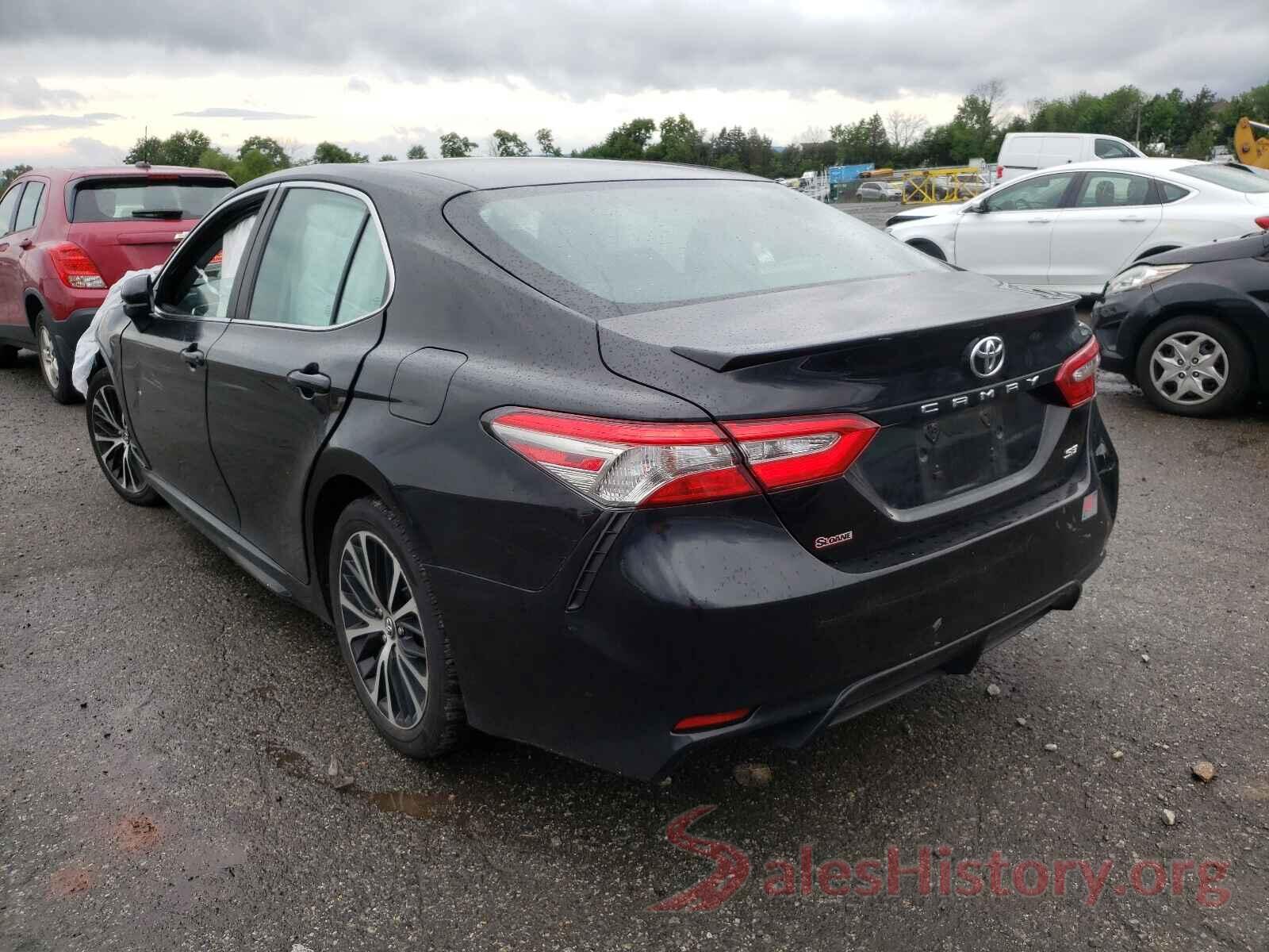 4T1B11HK4JU141225 2018 TOYOTA CAMRY