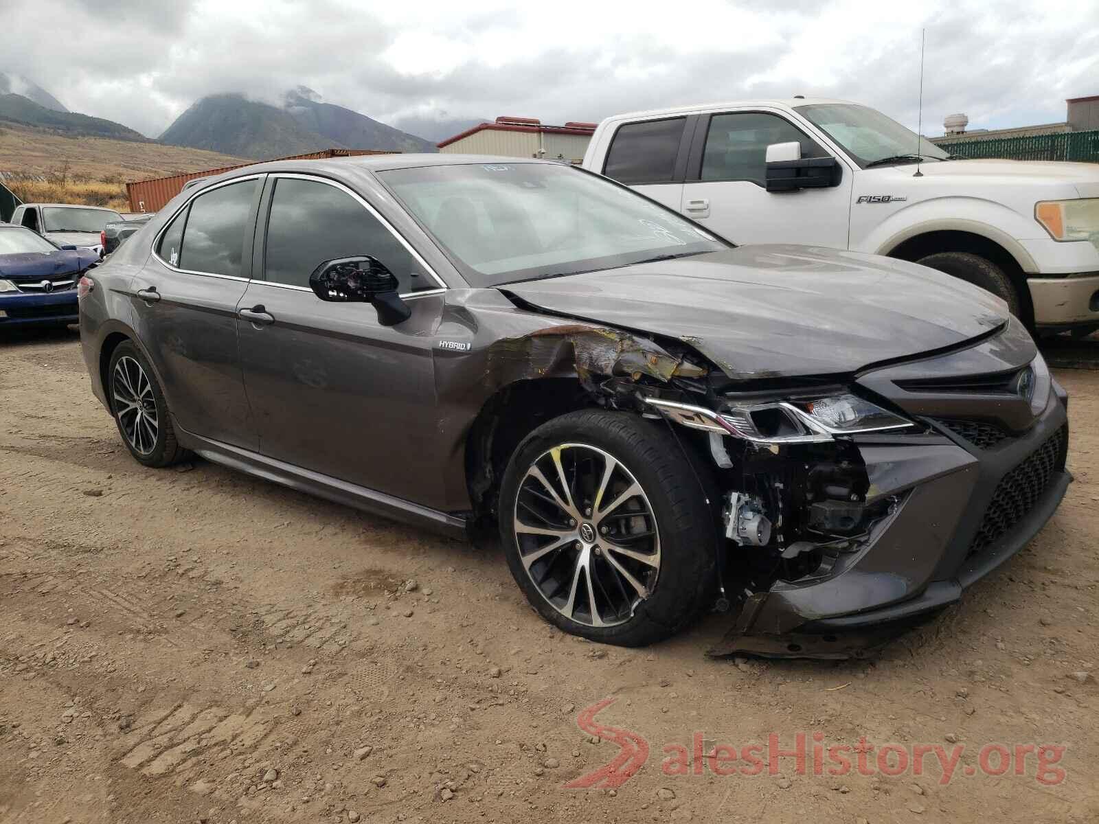 4T1B21HK7JU506462 2018 TOYOTA CAMRY