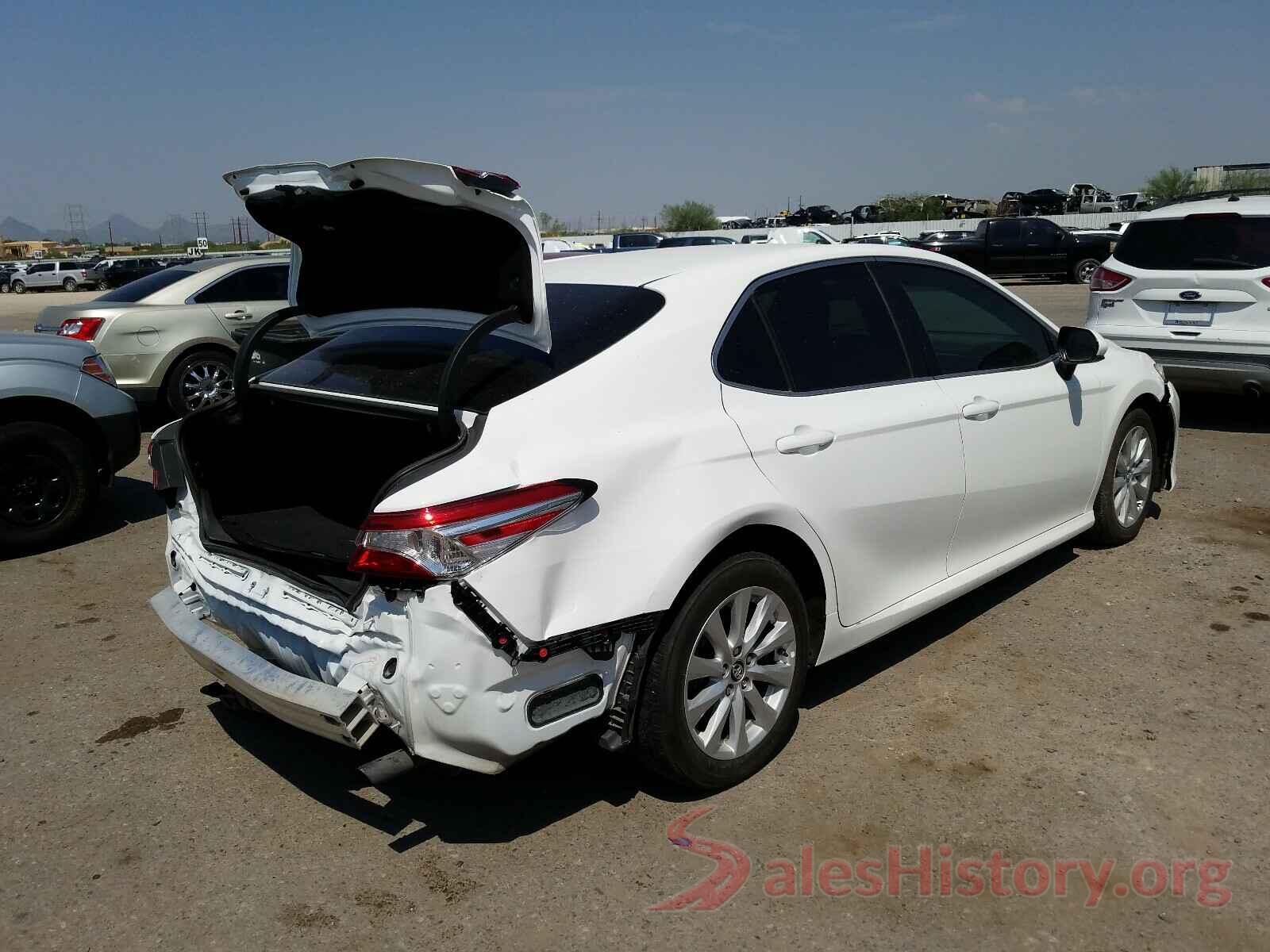 4T1B11HK1JU143093 2018 TOYOTA CAMRY