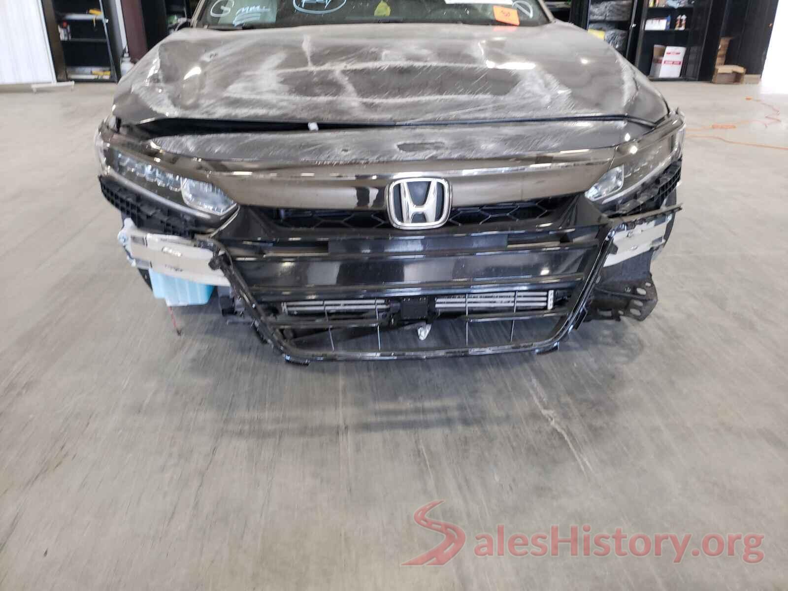 1HGCV1F39JA097962 2018 HONDA ACCORD