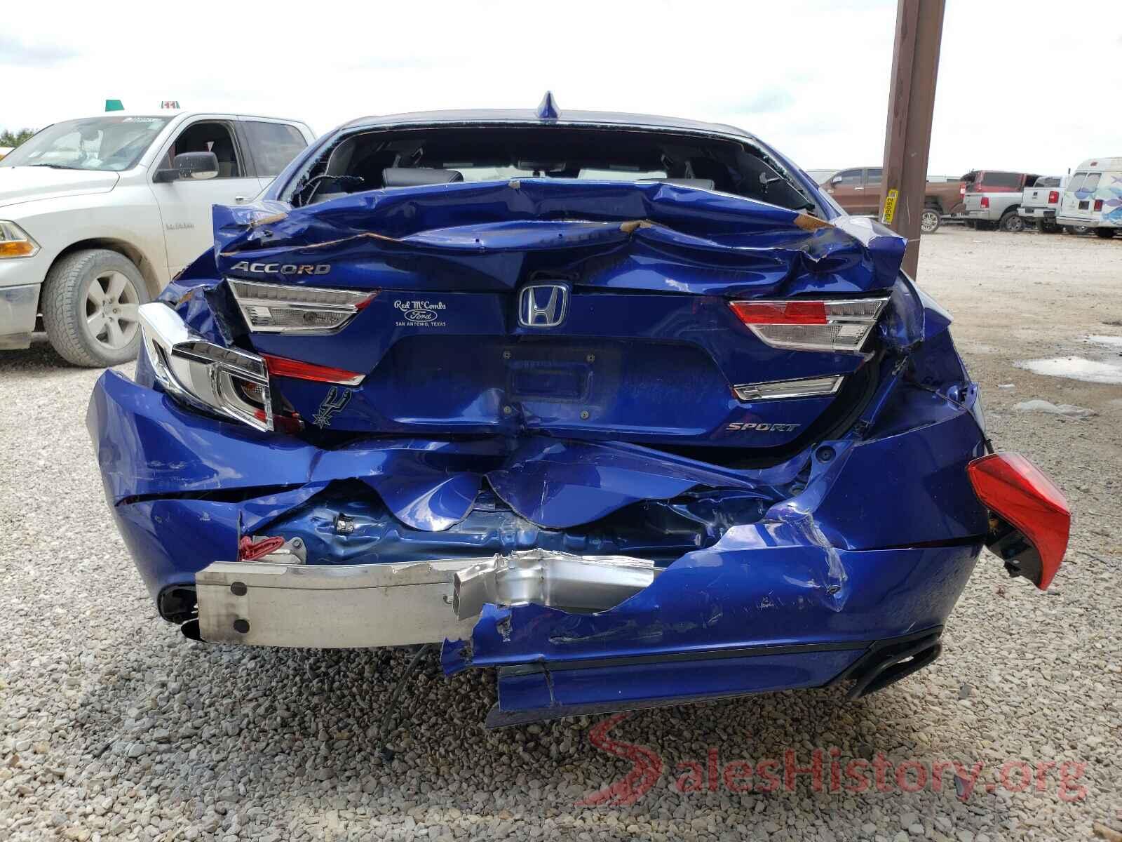 1HGCV1F38JA099735 2018 HONDA ACCORD