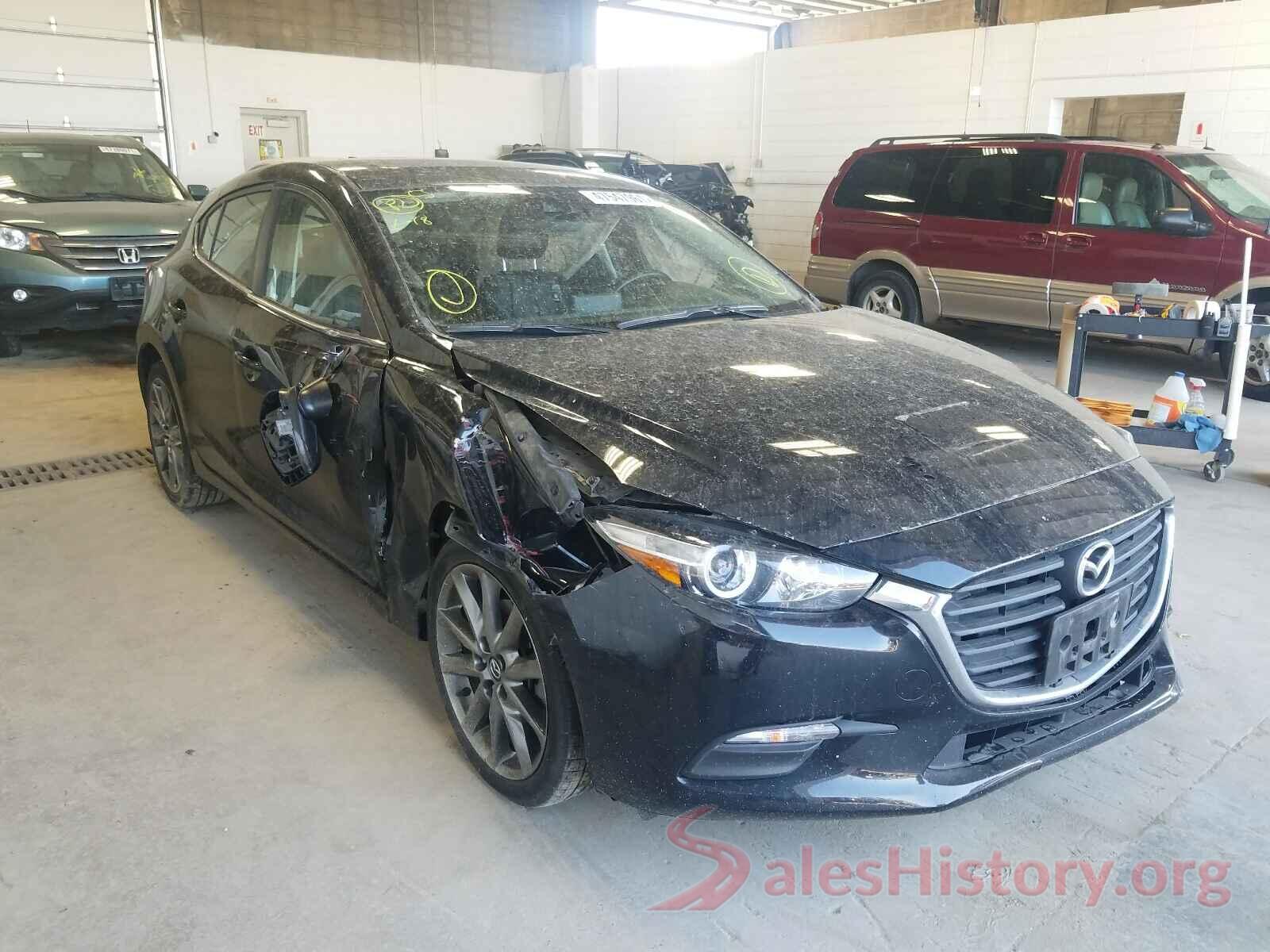 3MZBN1L36JM241093 2018 MAZDA 3