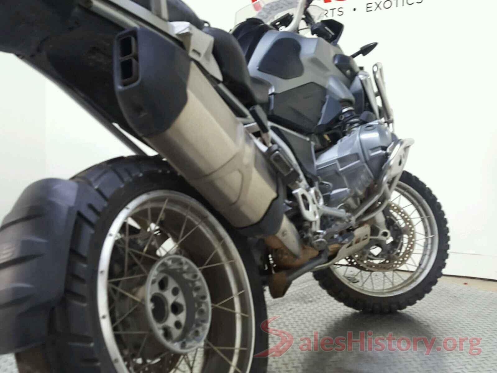 WB10A1100EZ185586 2014 BMW MOTORCYCLE