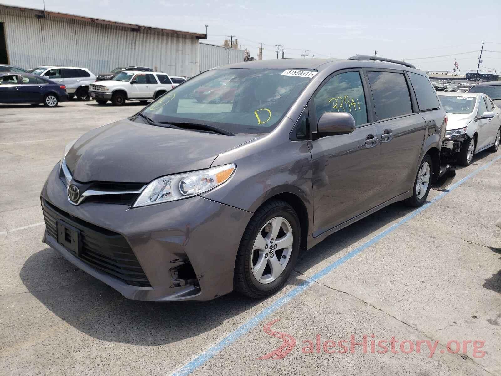 5TDKZ3DC7JS934496 2018 TOYOTA SIENNA