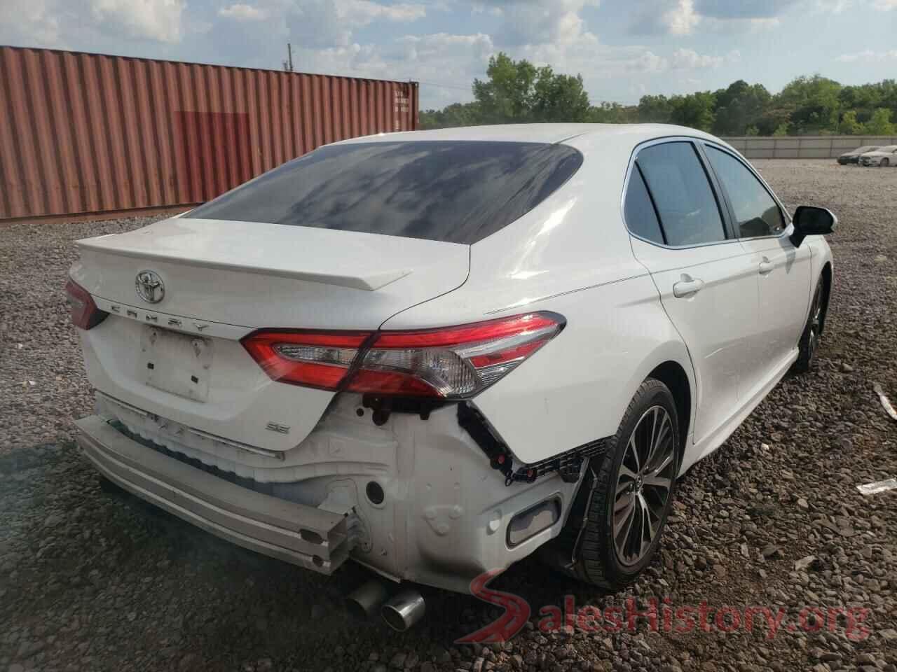 4T1B11HK2JU671919 2018 TOYOTA CAMRY