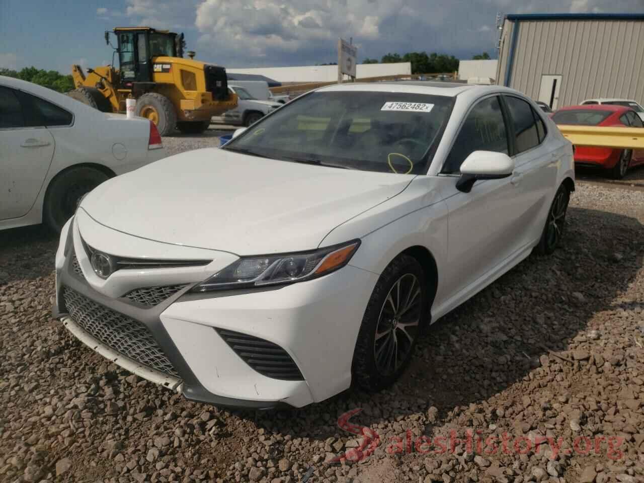 4T1B11HK2JU671919 2018 TOYOTA CAMRY