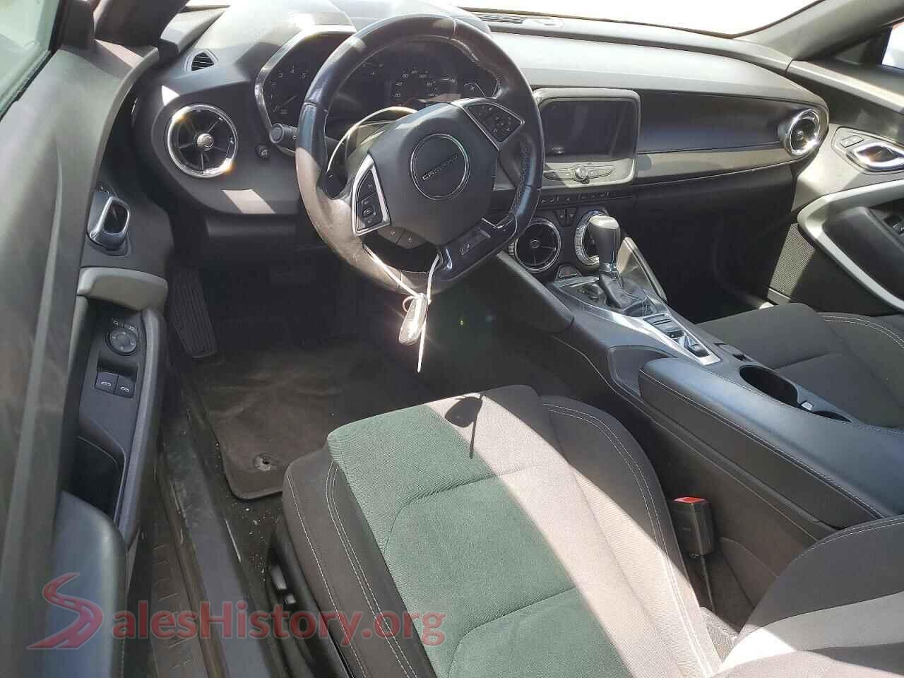 2017 CHEVROLET CAMARO VIN 1G1FB1RX3H0134242, interior dashboard