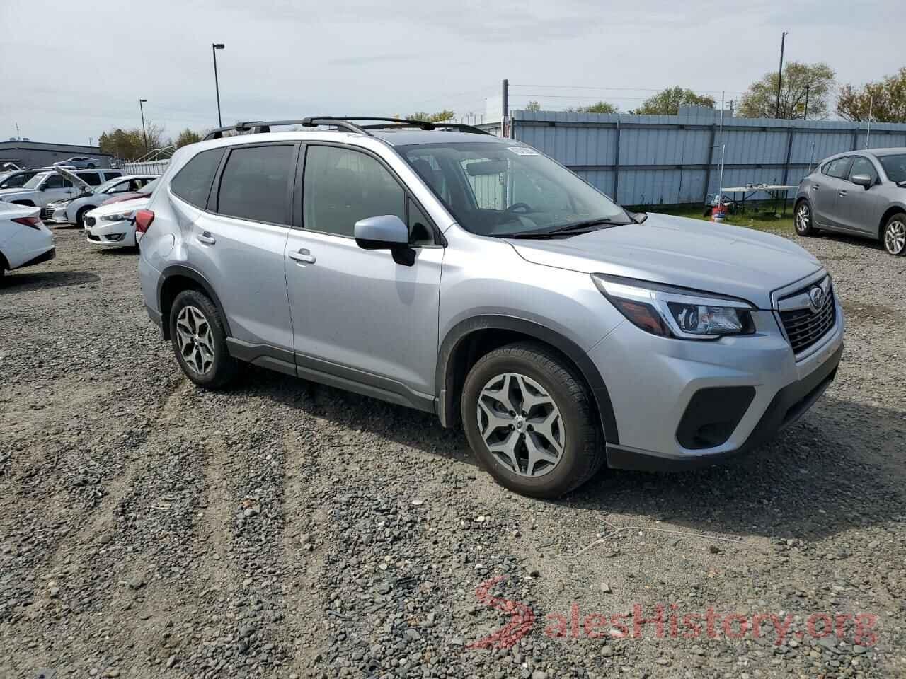 JF2SKAJC3LH523831 2020 SUBARU FORESTER