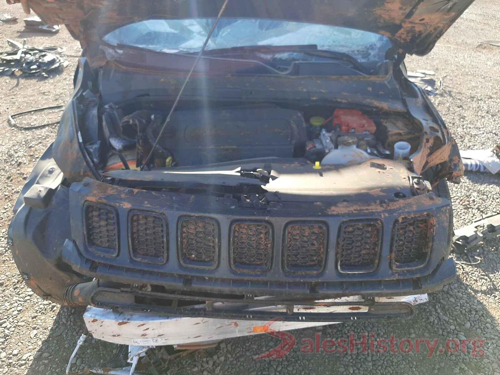 3C4NJDBB3KT599538 2019 JEEP COMPASS