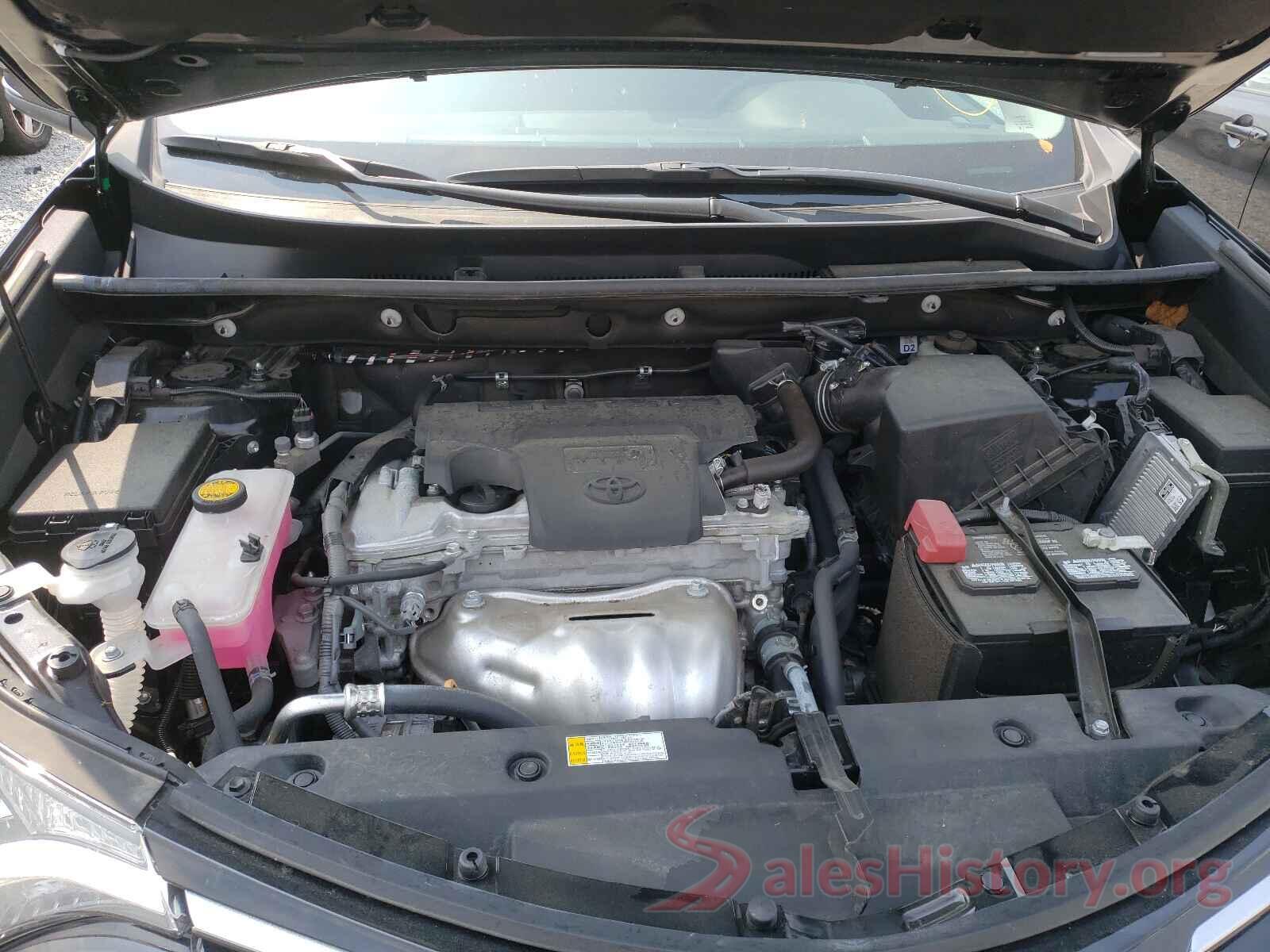 2T3RFREV8JW823092 2018 TOYOTA RAV4