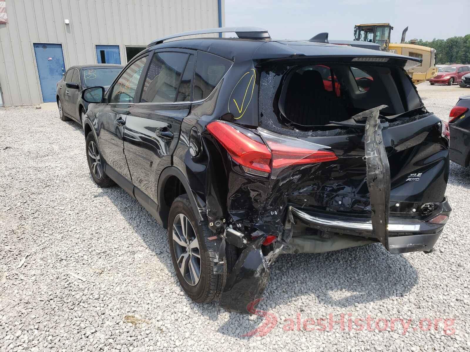 2T3RFREV8JW823092 2018 TOYOTA RAV4