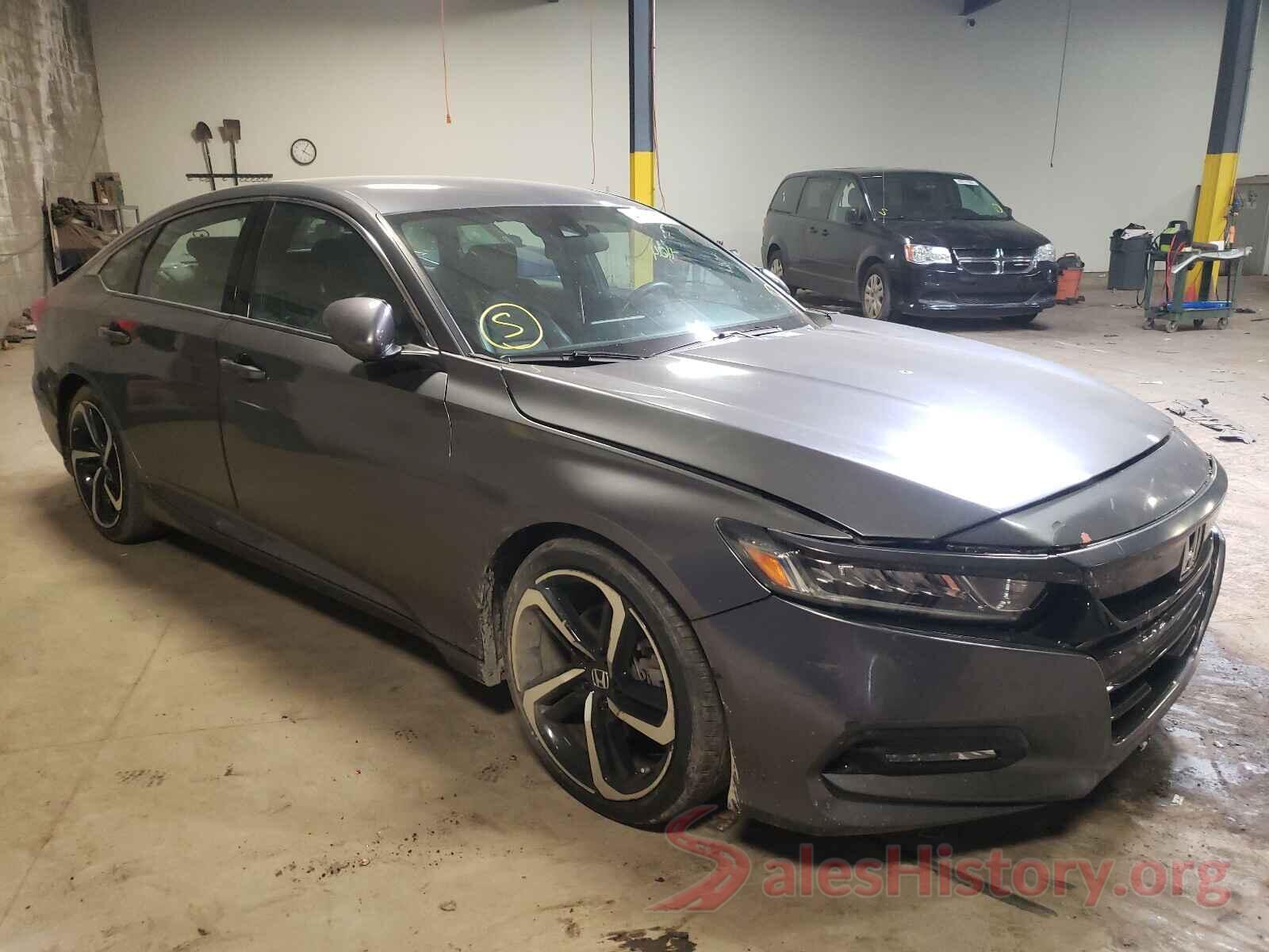 1HGCV1F32JA145981 2018 HONDA ACCORD