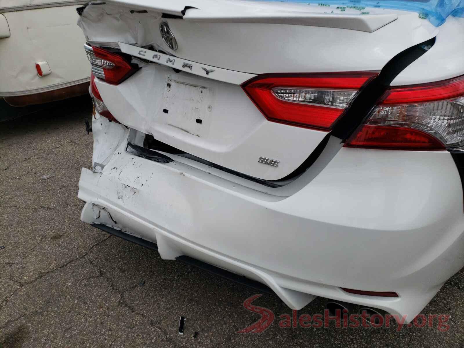 4T1B11HK7JU667462 2018 TOYOTA CAMRY