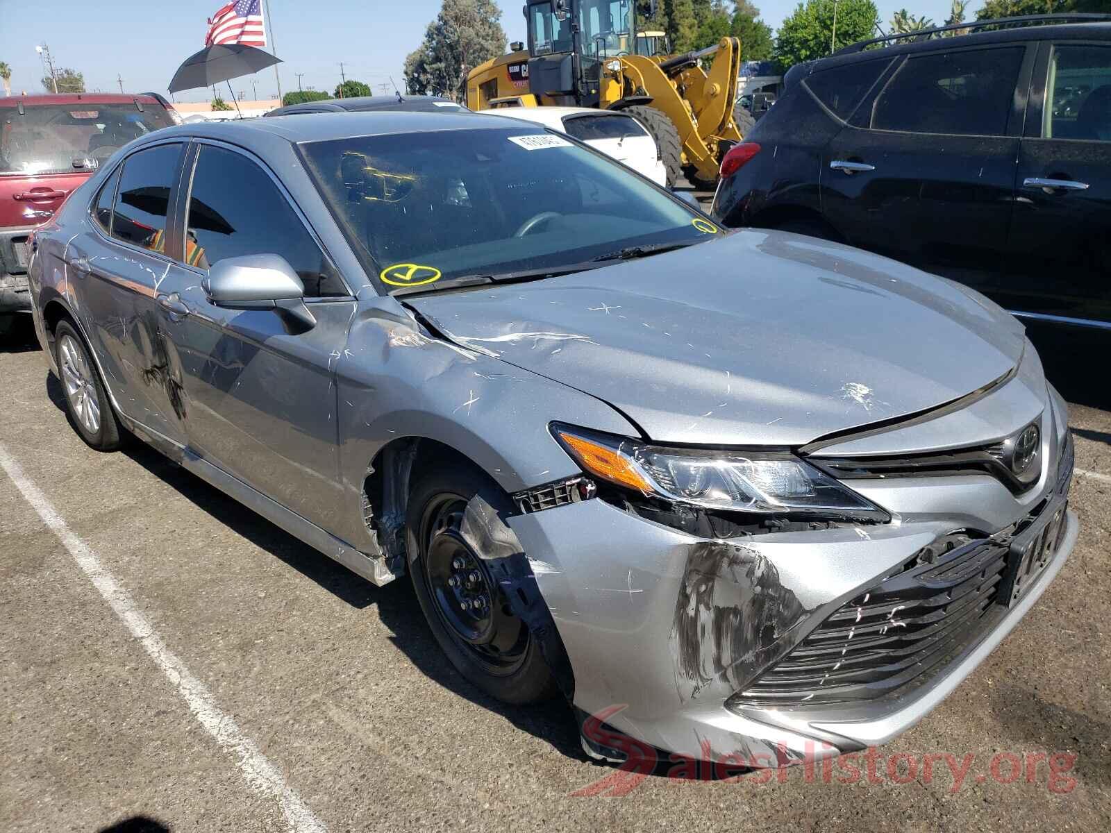 4T1B11HK9JU071236 2018 TOYOTA CAMRY