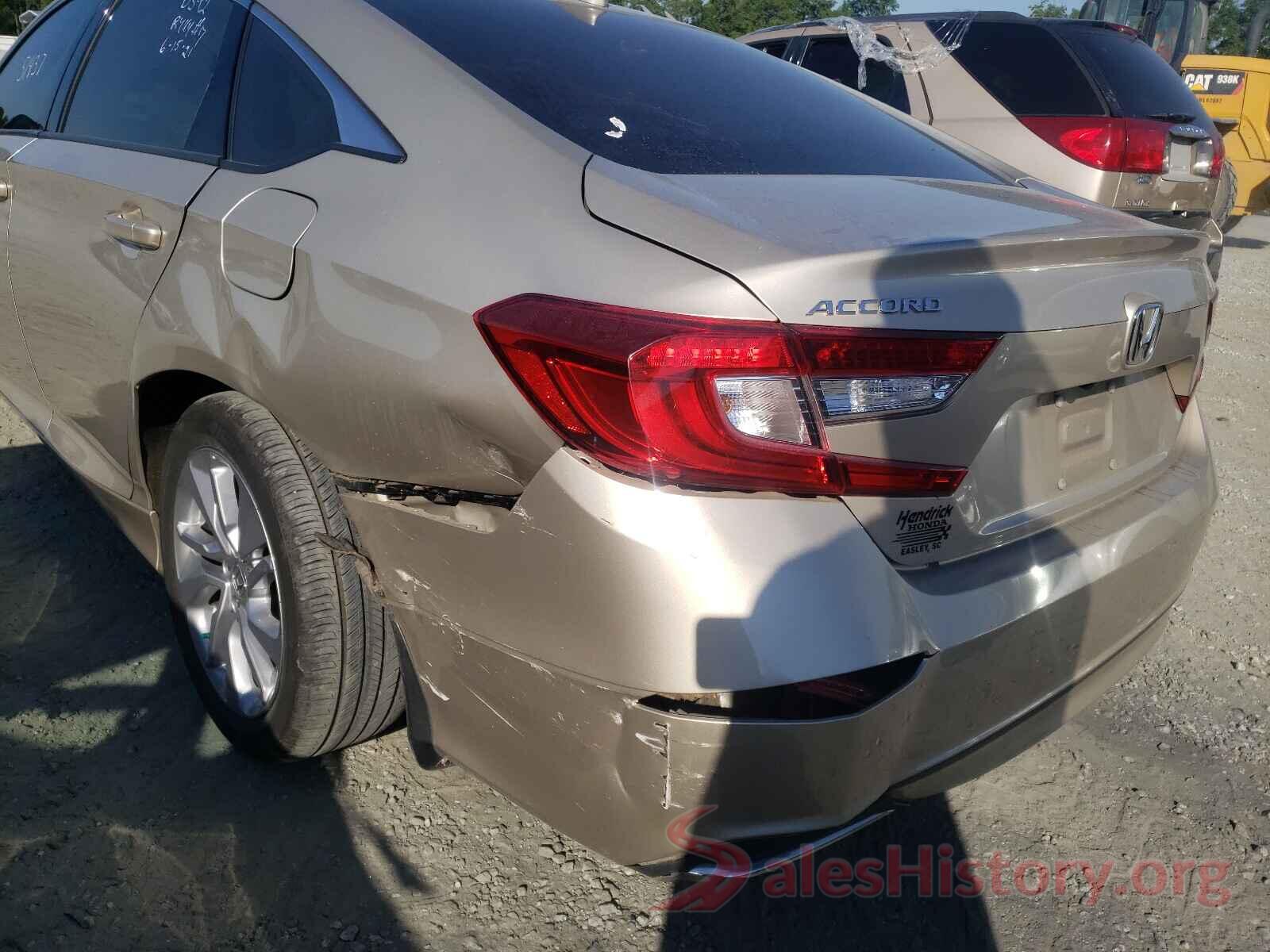 1HGCV1F19JA041261 2018 HONDA ACCORD