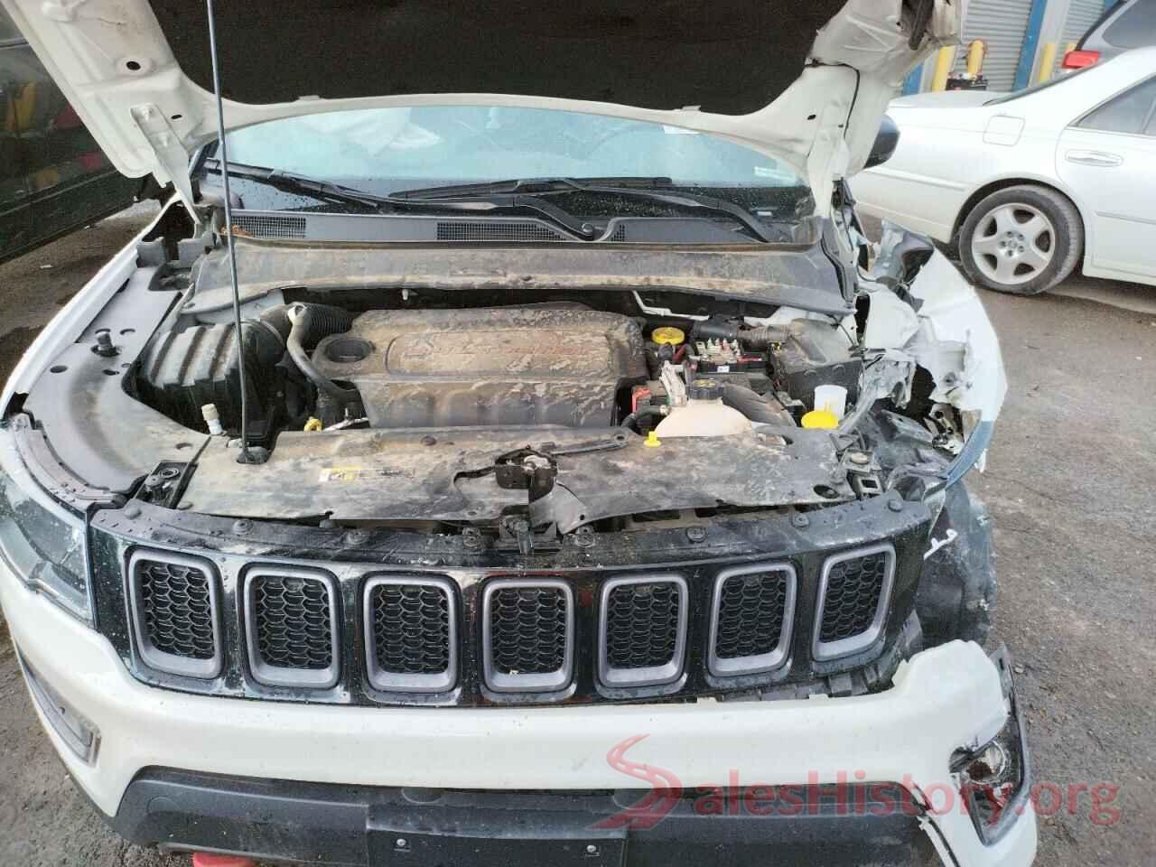 3C4NJDDB3KT733509 2019 JEEP COMPASS