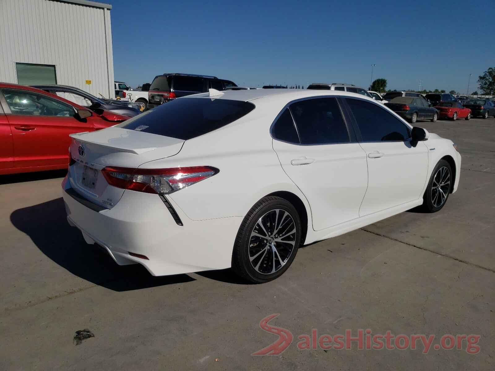 4T1B21HK0JU007597 2018 TOYOTA CAMRY