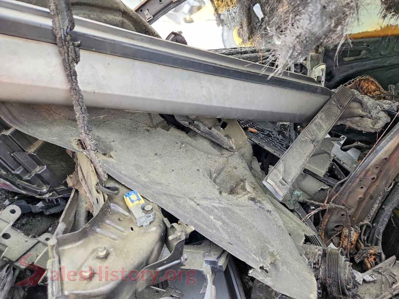 2017 HYUNDAI TUCSON VIN KM8J33A47HU261835, engine bay