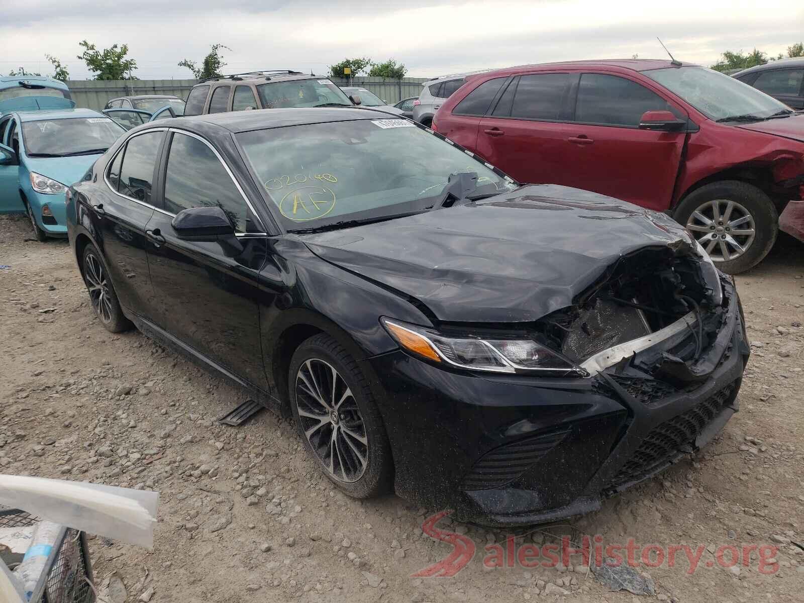 4T1B11HK5JU020140 2018 TOYOTA CAMRY