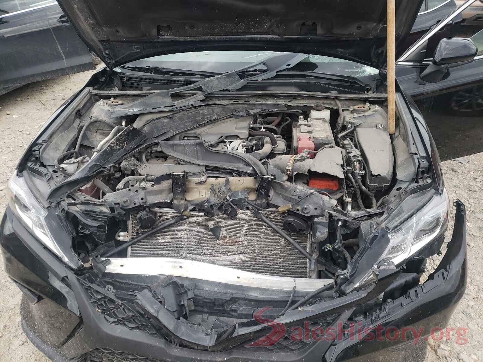 4T1B11HK5JU020140 2018 TOYOTA CAMRY