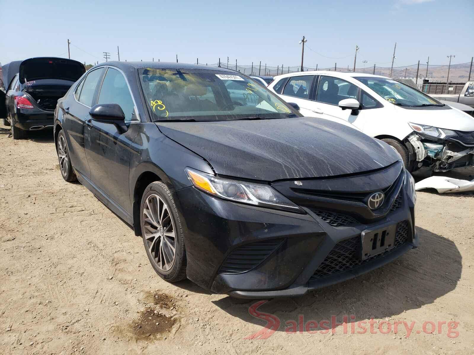 4T1B11HK6JU658123 2018 TOYOTA CAMRY