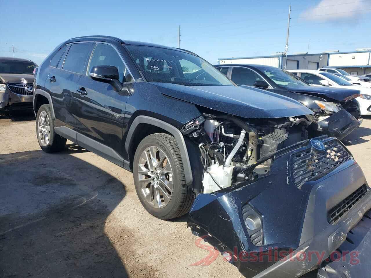 JTMC1RFV8KD040811 2019 TOYOTA RAV4