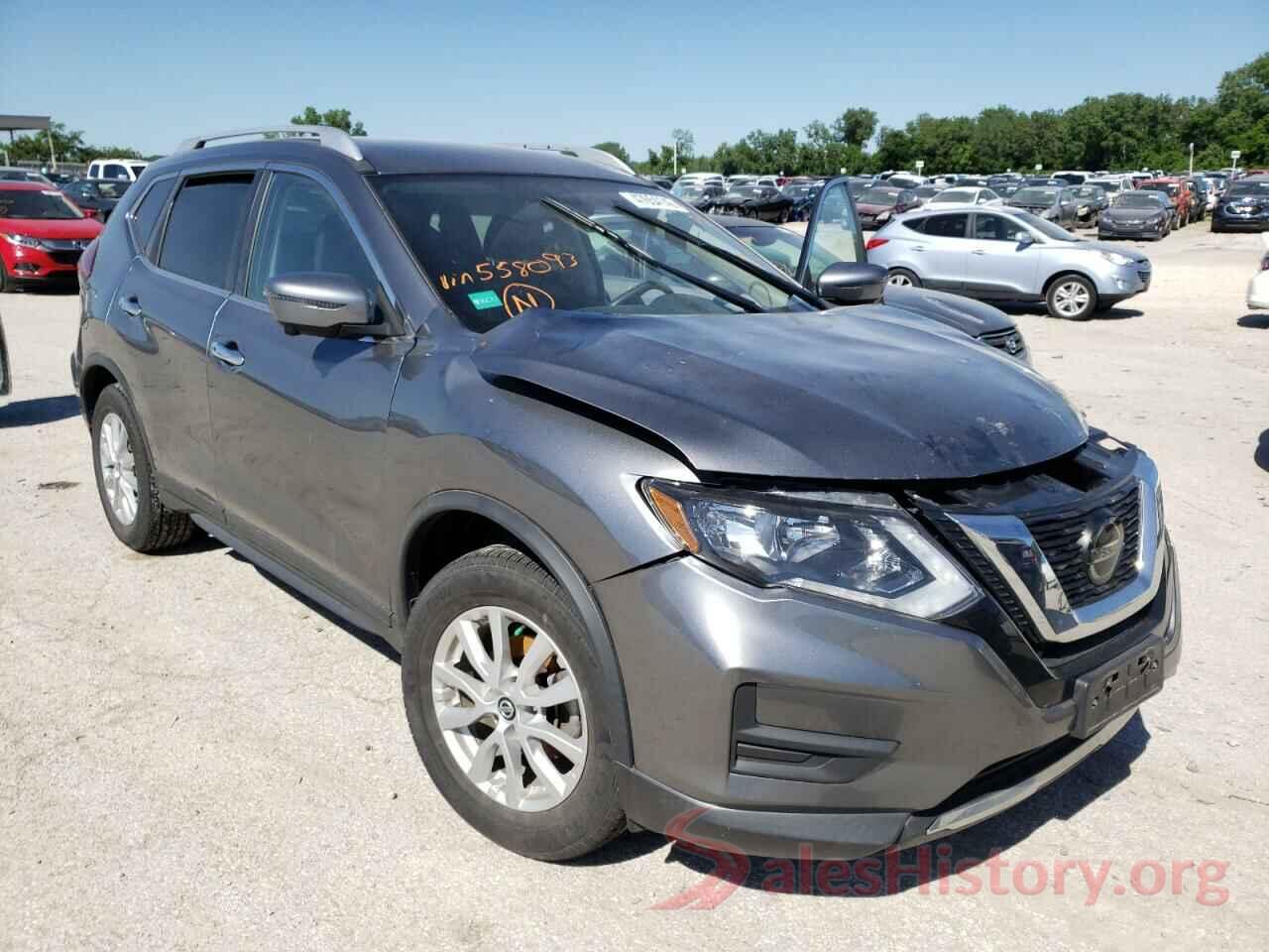 KNMAT2MV7JP558093 2018 NISSAN ROGUE