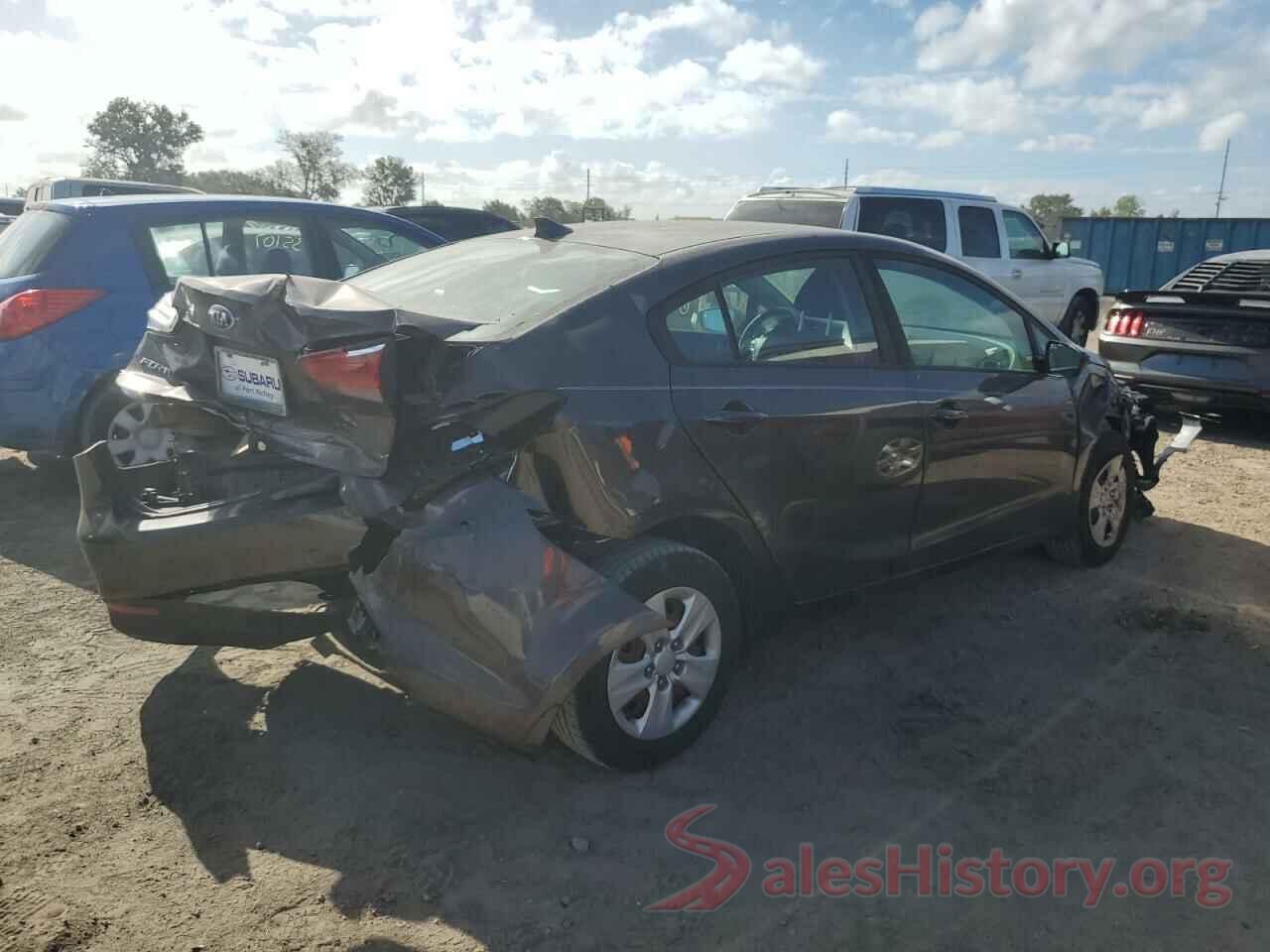 3KPFK4A77JE167956 2018 KIA FORTE