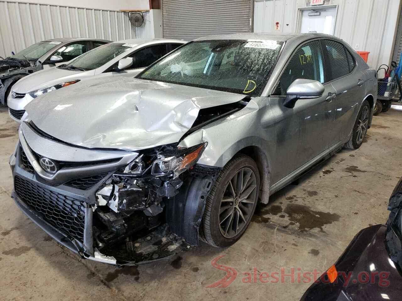 4T1G11AK7NU633138 2022 TOYOTA CAMRY